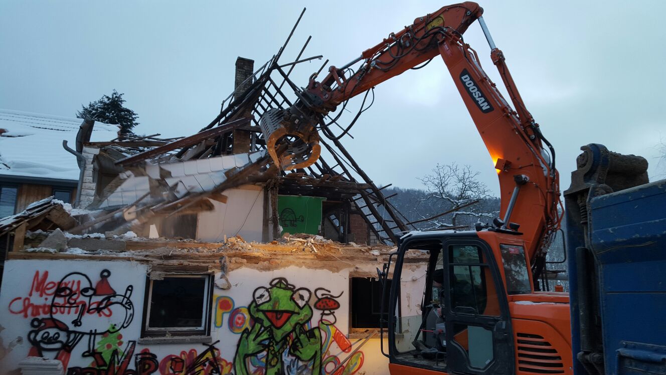 Terrassement, démolition et assainissement à La Queue-lez-Yvelines (78490) et à Sorel-Moussel (28260)- Ent Bengler dans le Val d'Oise (95),  les Yvelines (78) et les Hauts-de-Seine (92)